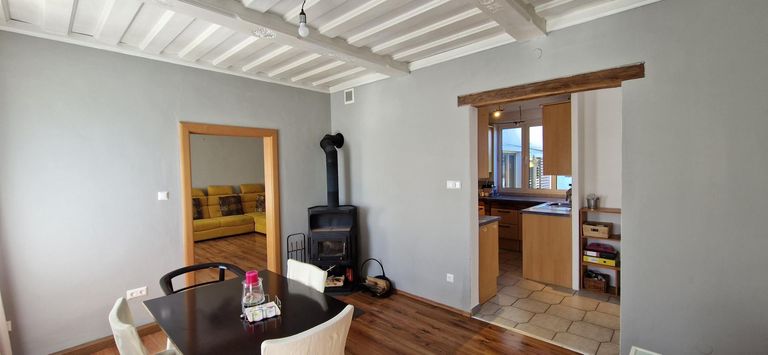 Esszimmer mit Blick in die Küche