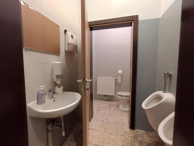 WC-Herren Café