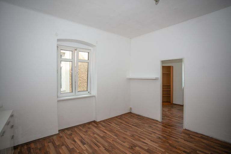 Altbau Whg Top3_Zimmer 2