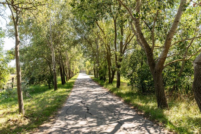 Einfahrt "Neusiedler Csarda"