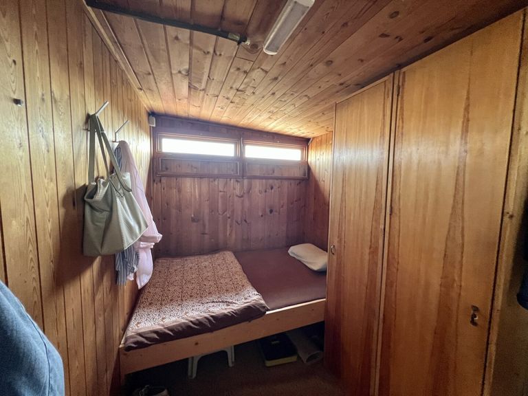 Schlafraum mit Doppelbett