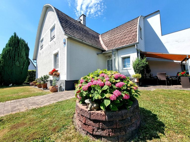 Haus- und Gartenansicht