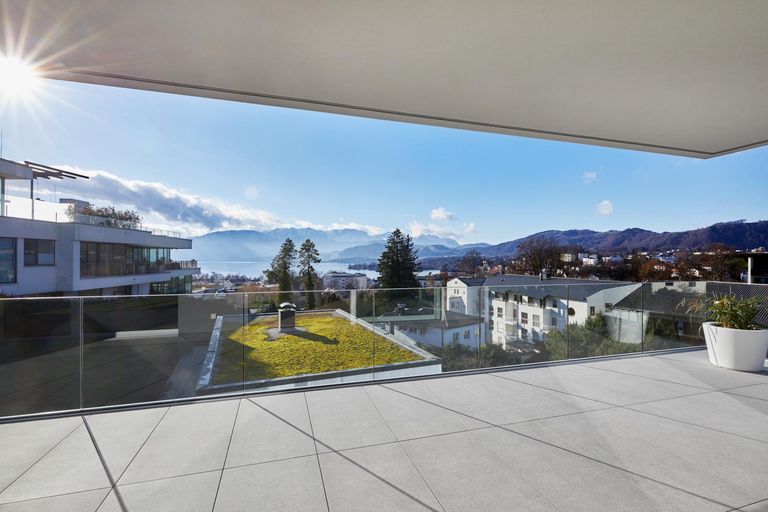 Terrasse mit Seeblick