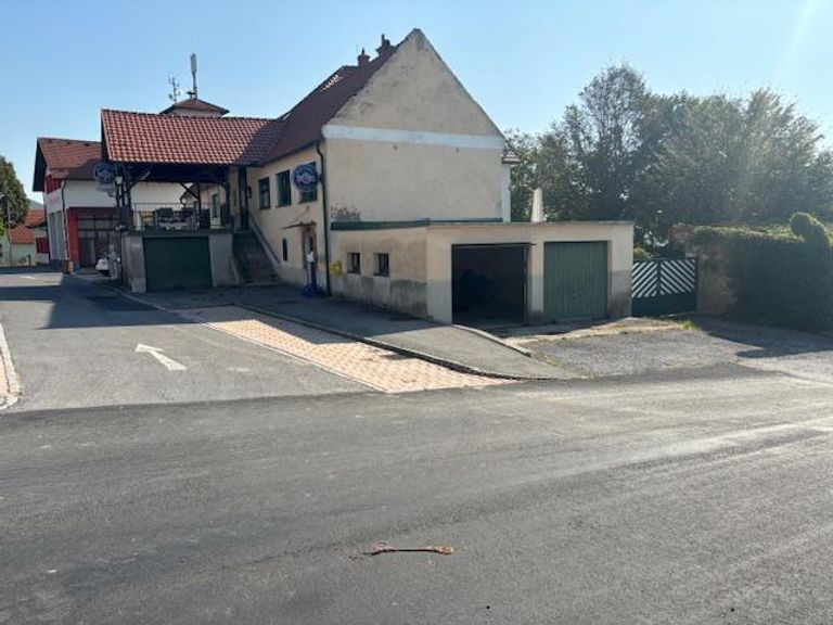 Straßenansicht