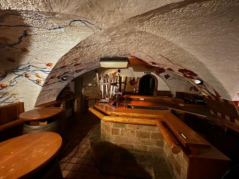 Kellerbar