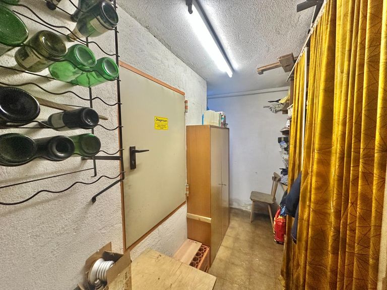 KG Lager und Öltank