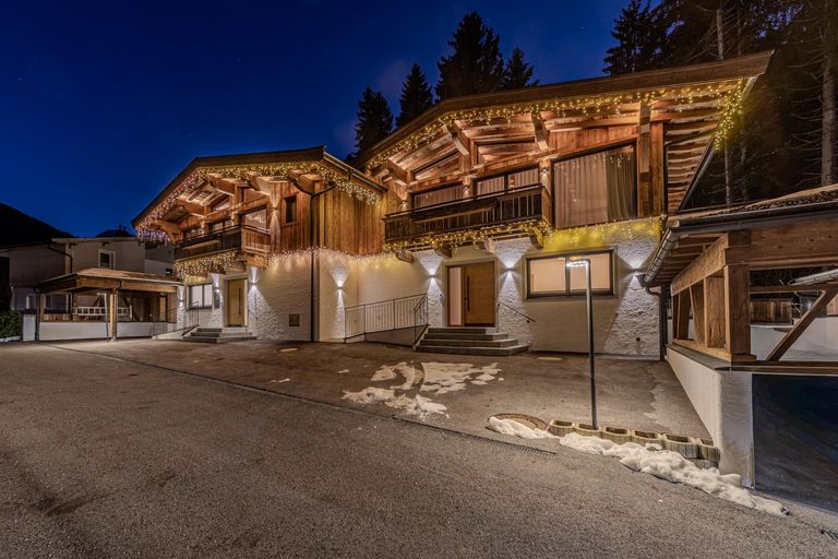 Doppelhaus in sehr schöner Lage