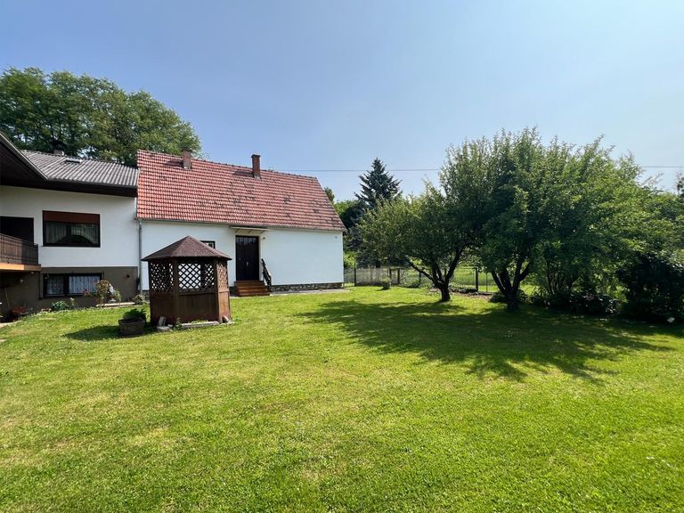 vorderer Gartenbereich