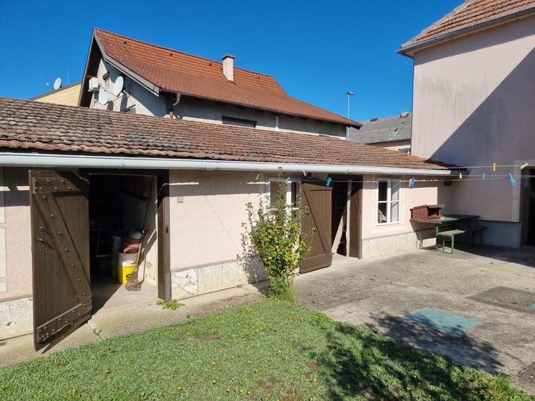 2000 13 Nebengebäude