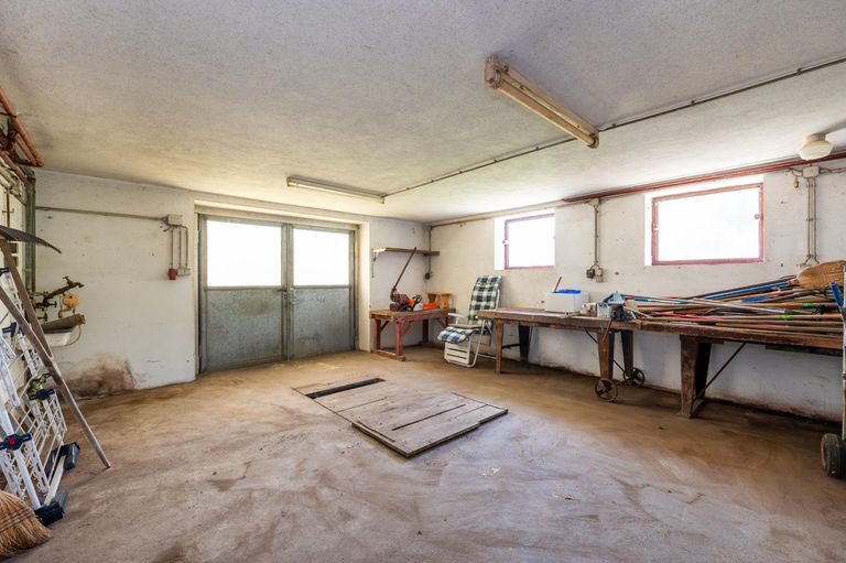 Garage mit Werkstatt