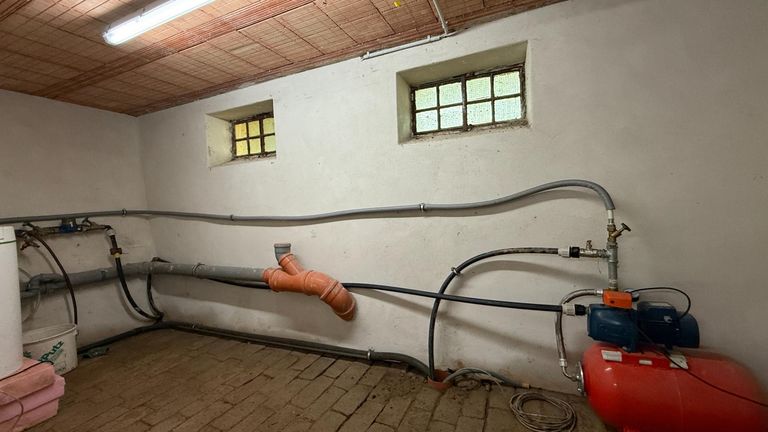 Artesischer Brunnen im Keller