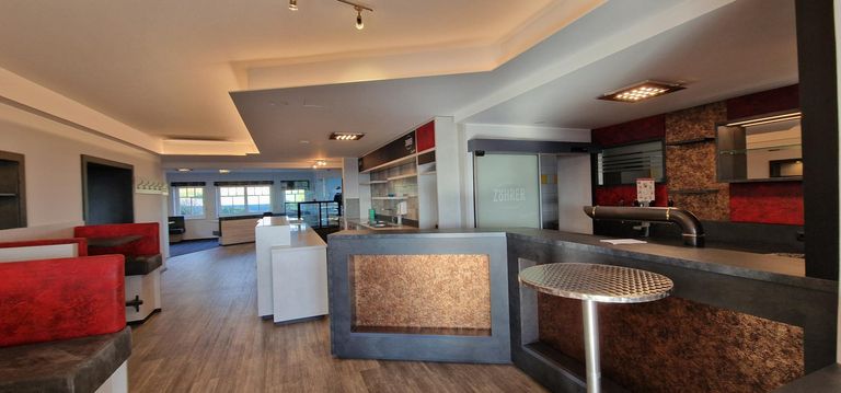 Gästebereich mit Schank