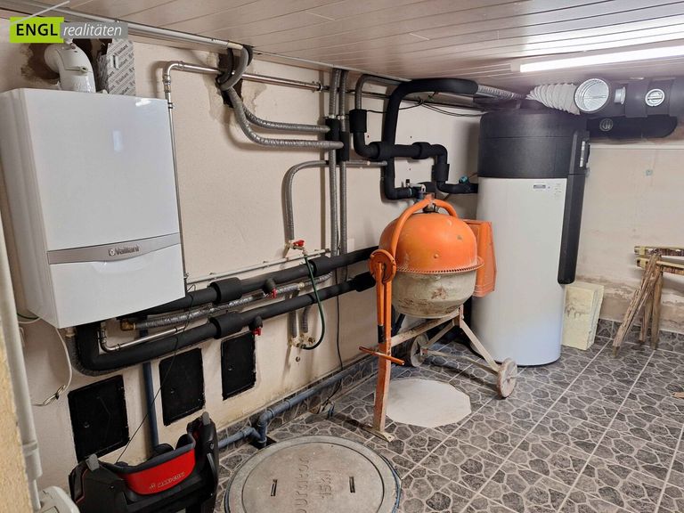 Heizraum- Gas + Luftwärmepumpe im Keller