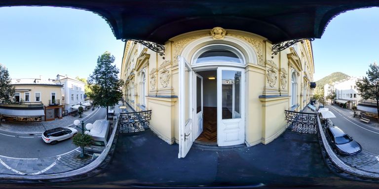 Balkon zur Kaiser-Franz-Josef-Straße