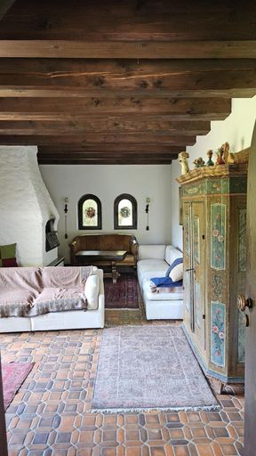 Wohnzimmer offener Kamin