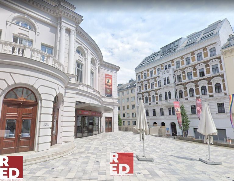 Raimundtheater gleich in der Nähe