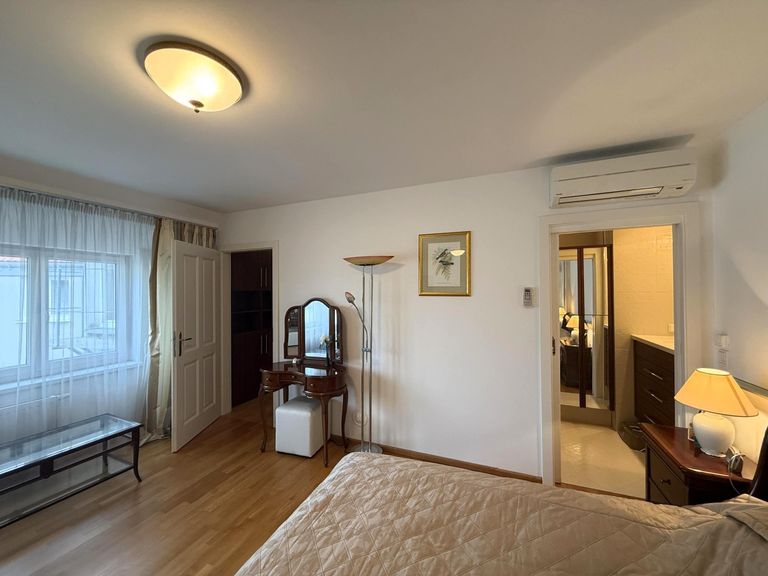 Masterbed mit en Suite Bad / klimatisiert