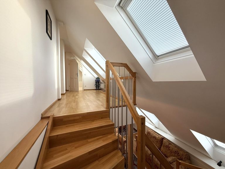 Stiegenaufgang / Gallerie - klimatisiert