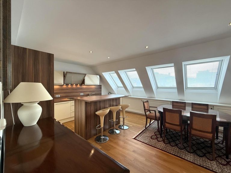 Wohn- / Essküche / klimatisiert