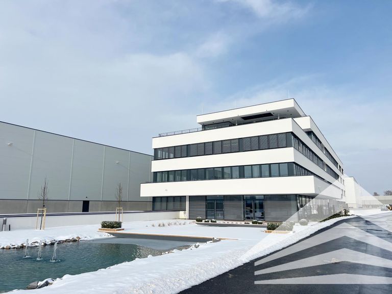 Bürohauptgebäude