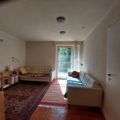 Zimmer 2 mit Terrassenzugang