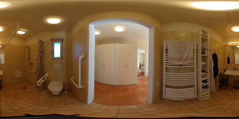 Badezimmer 1