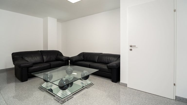 Büro Ansicht Richtung Aufenthalt und WC