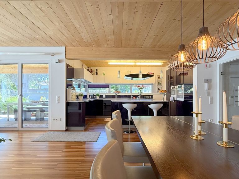 Erdgeschoss - Essbereich mit Küche