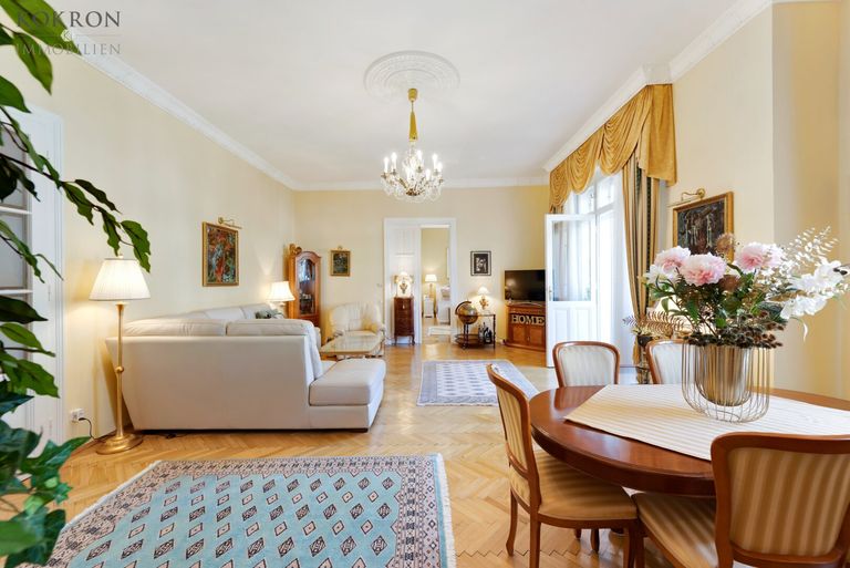 Der Wohnsalon mit Essbereich