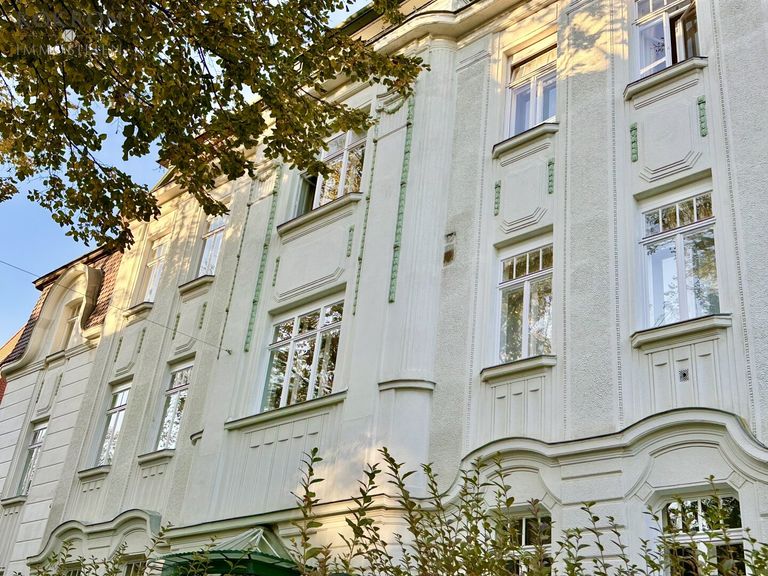 Die repräsentative Althietzinger Villa