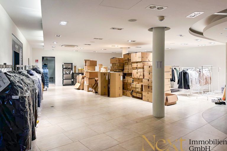 1.OG - derzeit Nutzung als Lager