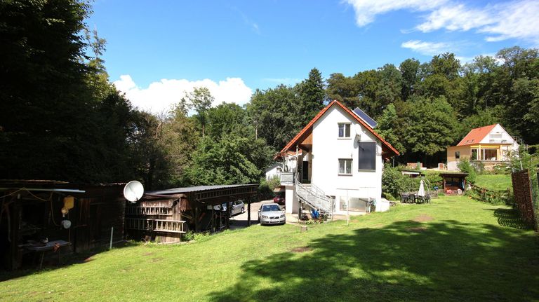 Bebautes Grundstück mit Altbestand