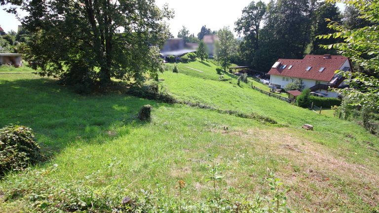 Unbebautes Grundstück