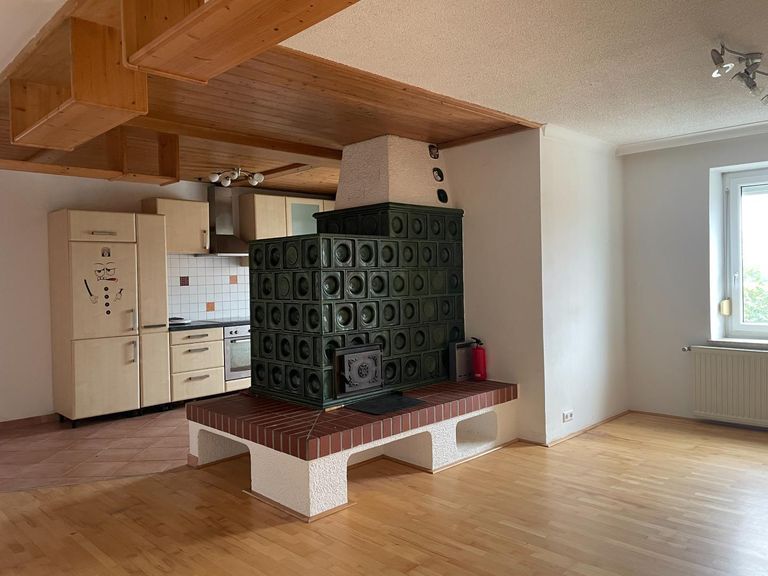 1_Küche mit Kachelofen