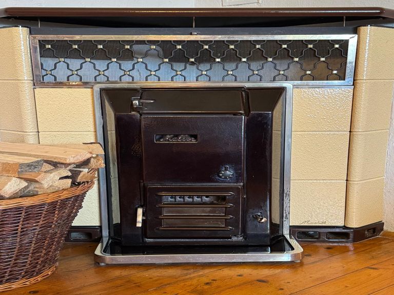 Detail Holzofen Wohnzimmer