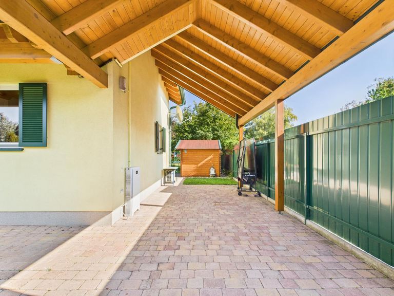 Carport