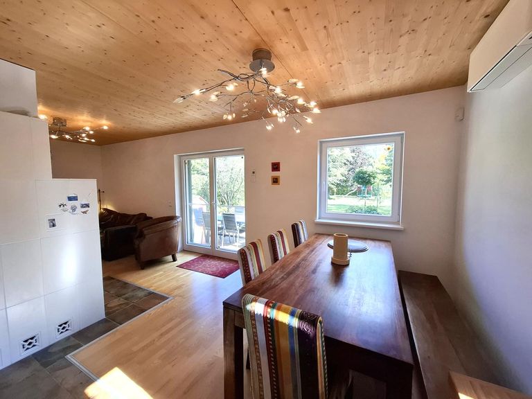 Blick übers Esszimmer