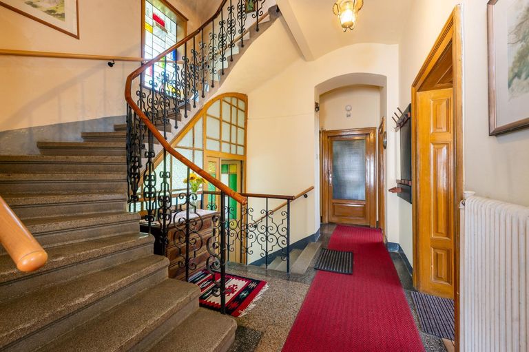 Stiegenhaus Altbau
