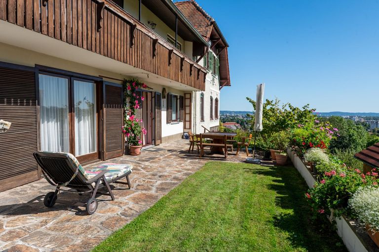 südseitige Terrasse