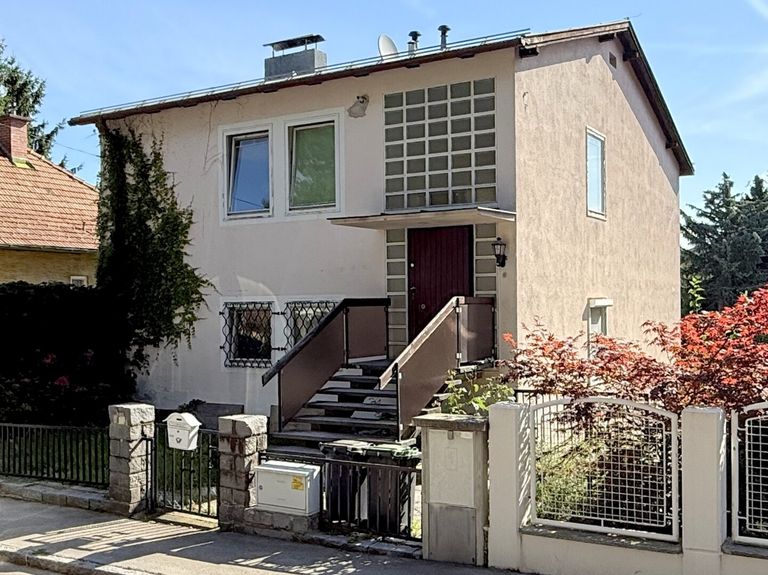 Front- und Seitenansicht