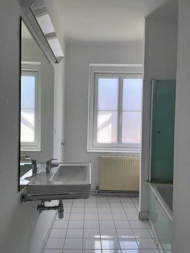 Badezimmer_ Ansicht 1