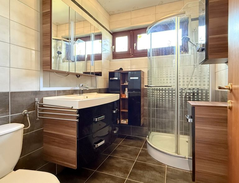 Badezimmer im Obergeschoss