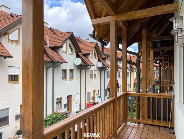 Balkon zu den Nachbarn