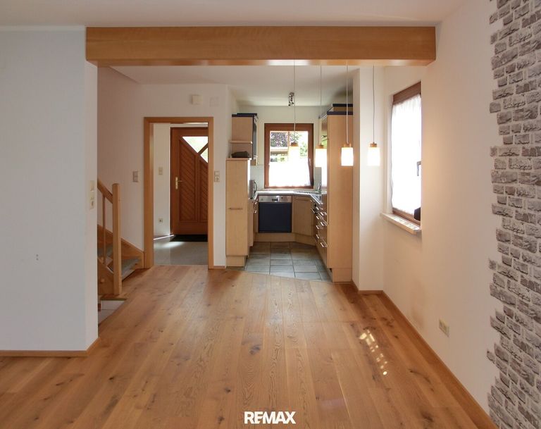 Wohnzimmer Richtung Eingang