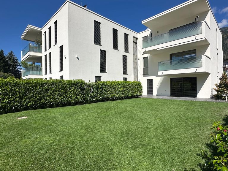 vielleicht auch Platz für einen Pool...