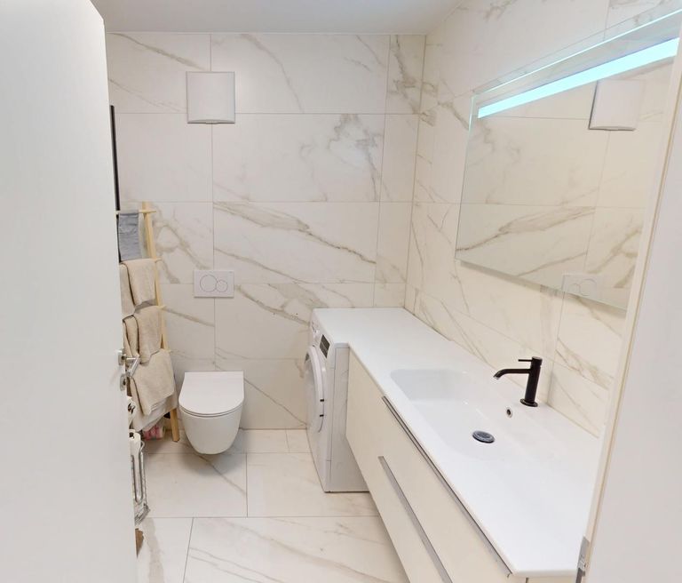 Wohnung - Badezimmer II