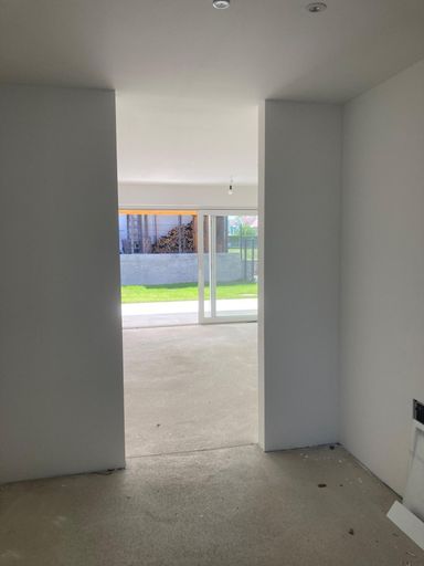 Vorraum - Wohnzimmer - belagsfertig