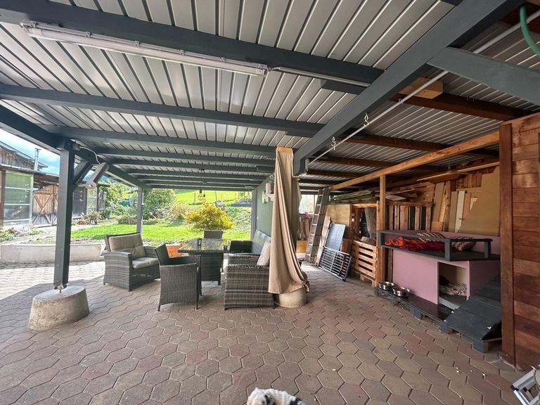 Überdachte Sitzlounge