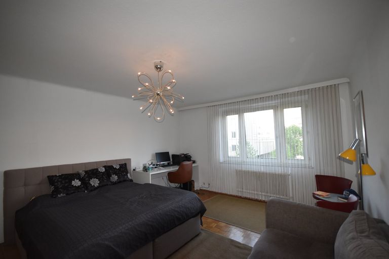 WG-Zimmer - Geräumige 3 Zimmer WG-Wohnung mit kleinem Balkon im Innenhof Miete Andräviertel Salzburg