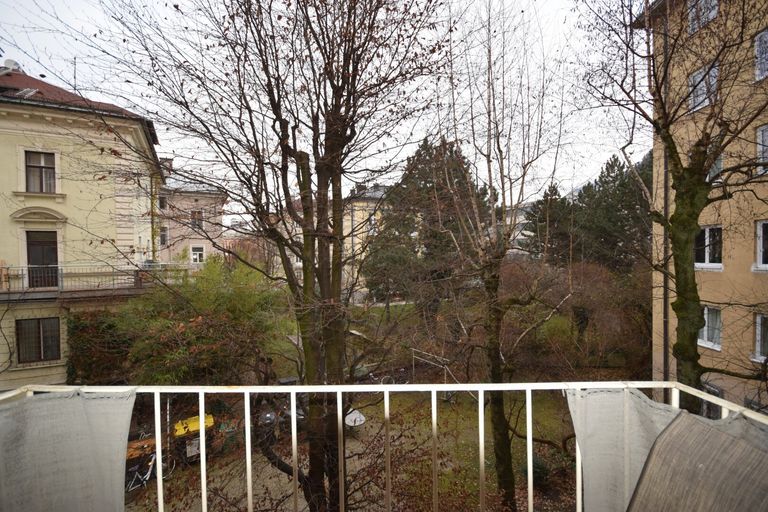Balkon - Geräumige 3 Zimmer WG-Wohnung mit kleinem Balkon im Innenhof Miete Andräviertel Salzburg